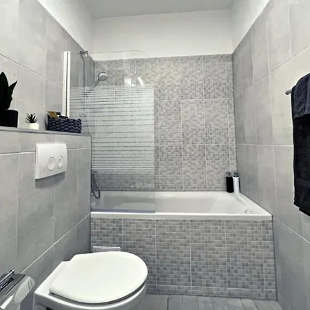 Skyline Forest View Апартаменты