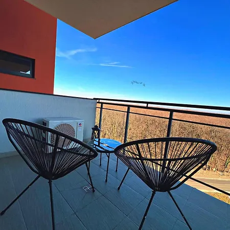 Skyline Forest View شقة *